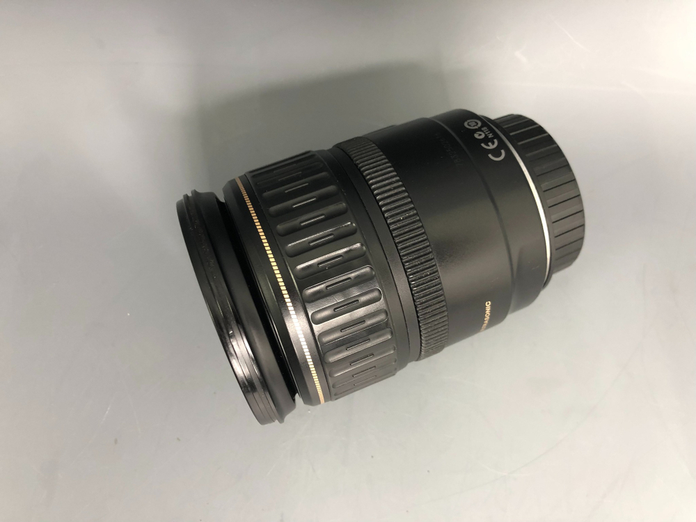 Canon EF 28-135mm 3.5-5.6 IS