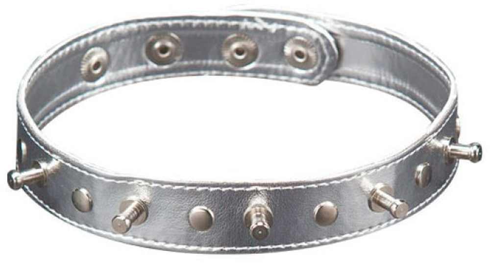 Серебристый ошейник с шипами (Цвет: серебро)