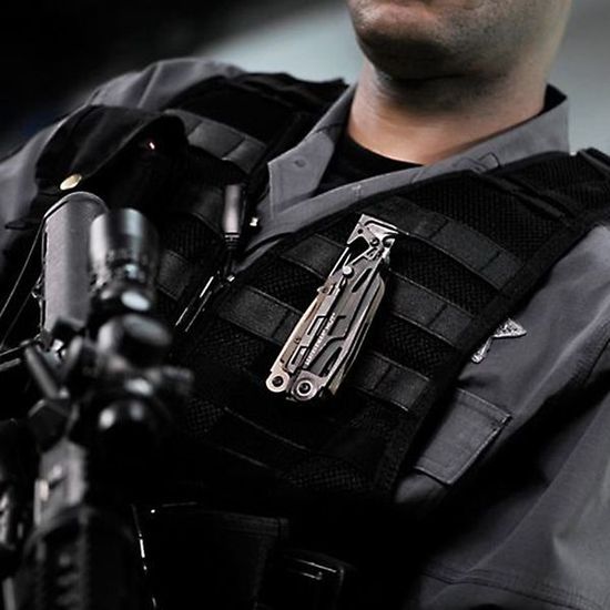 Мультитул-инструмент Leatherman Мод. MUT EOD BLACK (15^)(12,7см)(317г.)(чехол: нейлон MOLLE-BLACK)