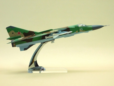 Модель самолета Миг-23МЛД (М1:48)