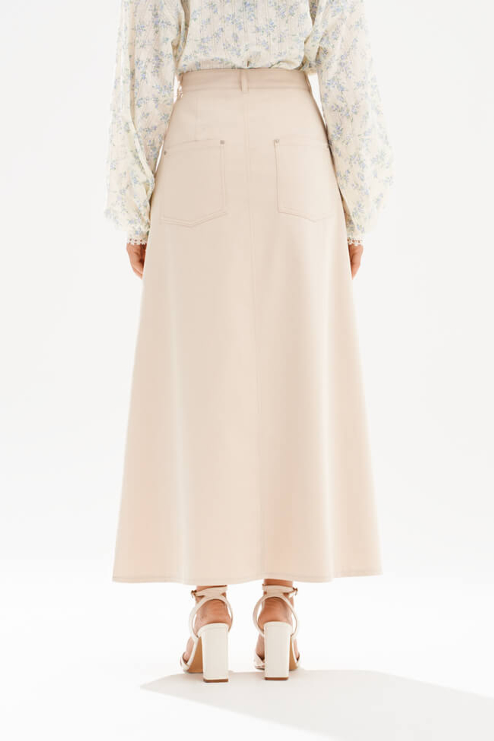 4962 Юбка женская (бежевый)