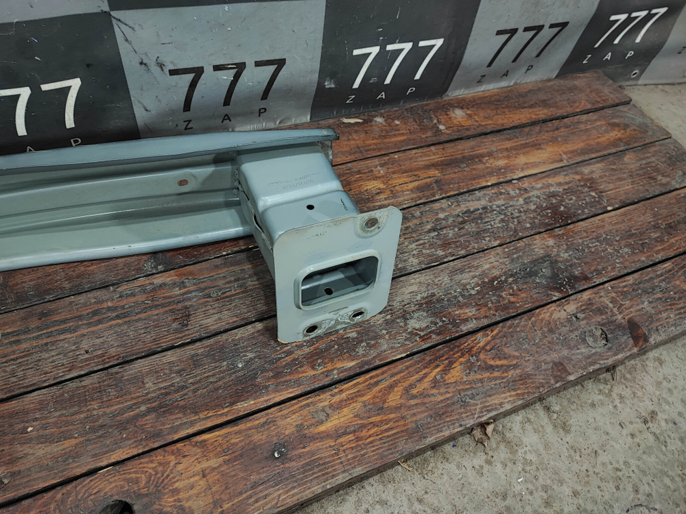 Усилитель заднего бампера Lynk & Co 05 20-нв Б/У Оригинал