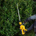 Кусторез аккумуляторный RBC510-36, Li-ion, 36 В, 4 Ач, нож 510 мм, поворотная ручка// Denzel