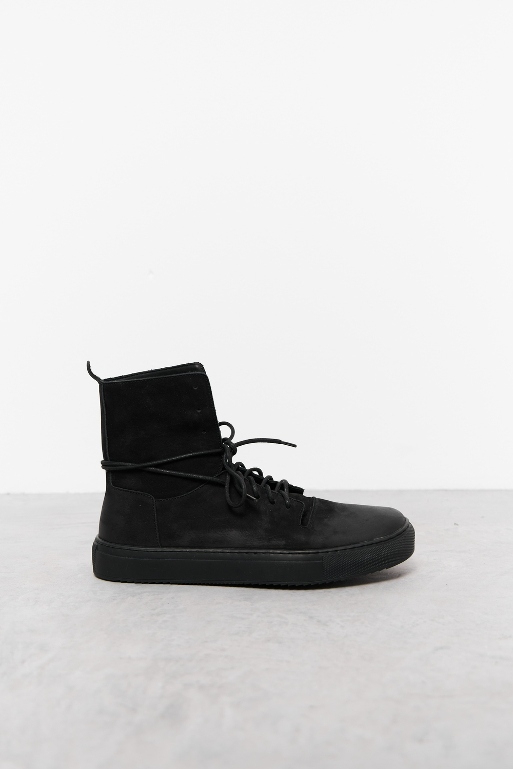 HIGHTOPS Black winter (сэмпл)