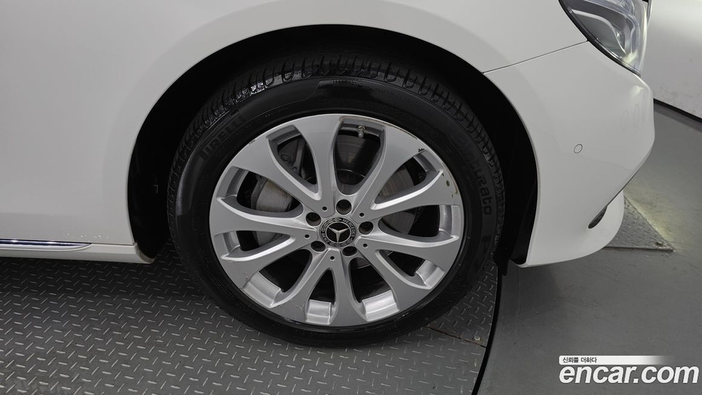 Mercedes-Benz E-Class W213 E300 4MATIC Exclusive (09.2020)