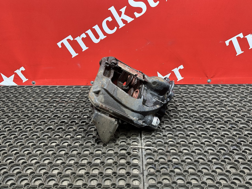 Суппорт передний левый 2023г.