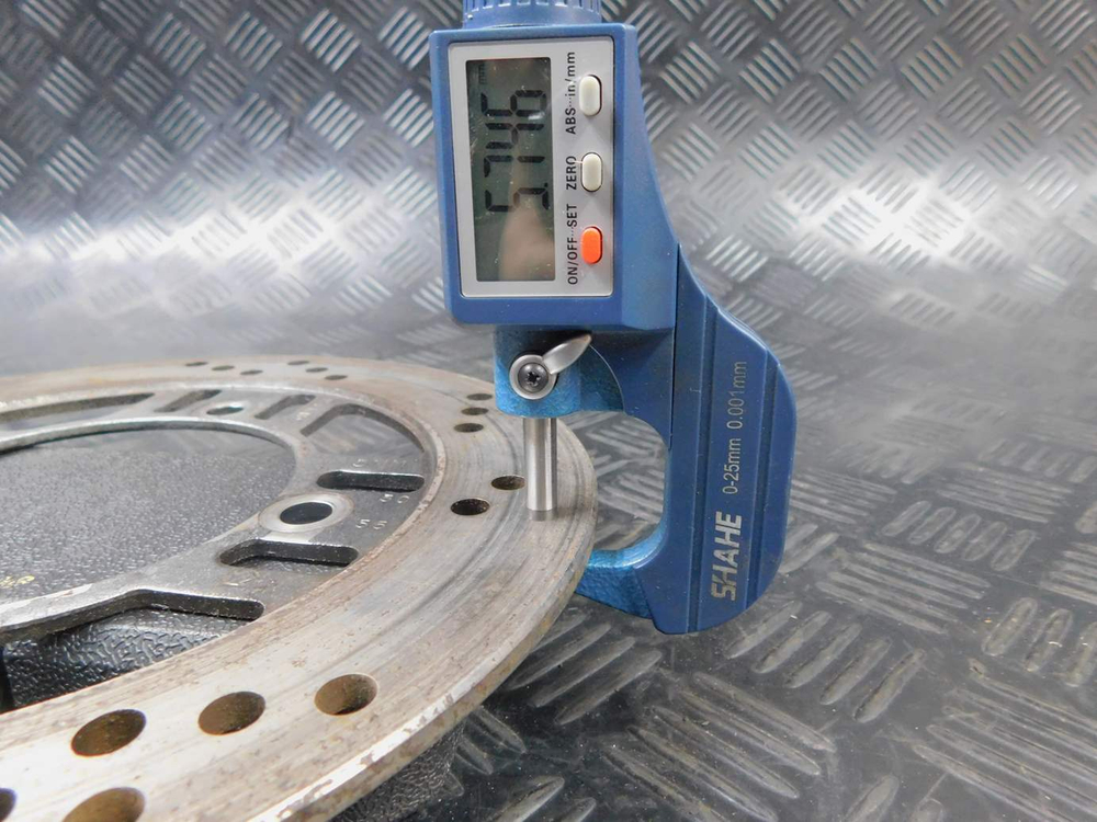 Диск тормозной задний Kawasaki ZZR 400 98 052949