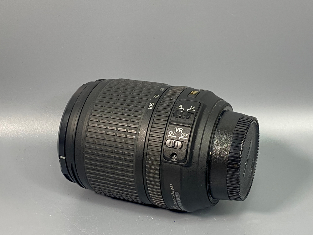 Nikon 18-105mm 3.5-5.6G AF-S ED DX VR Nikkor