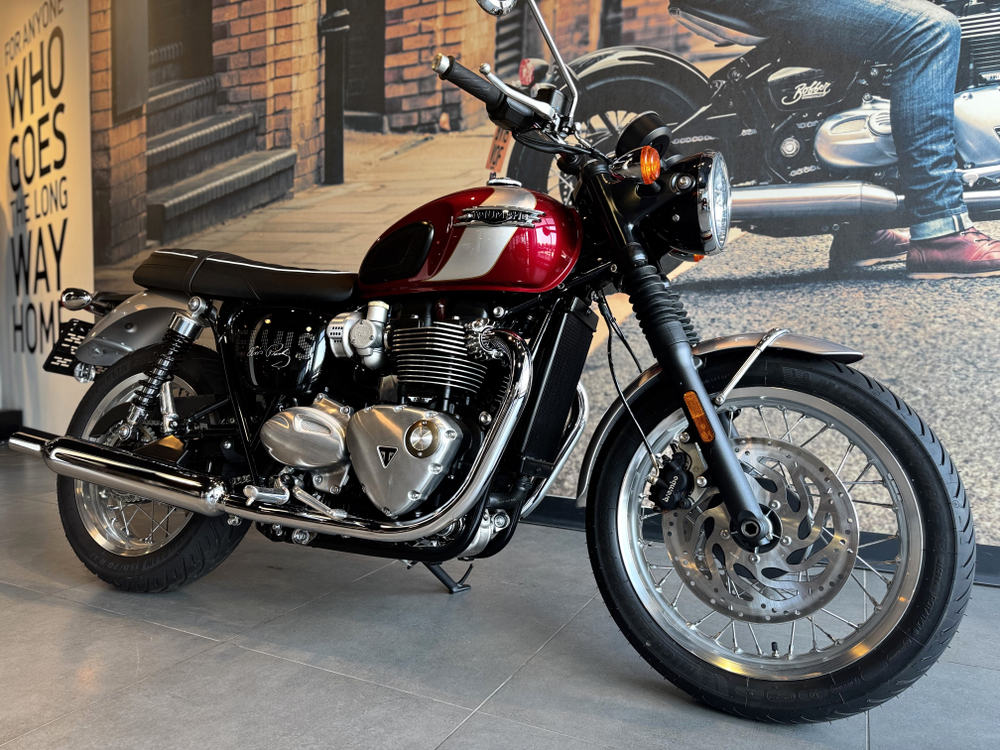 Triumph Boneville T120 Elvis Presley