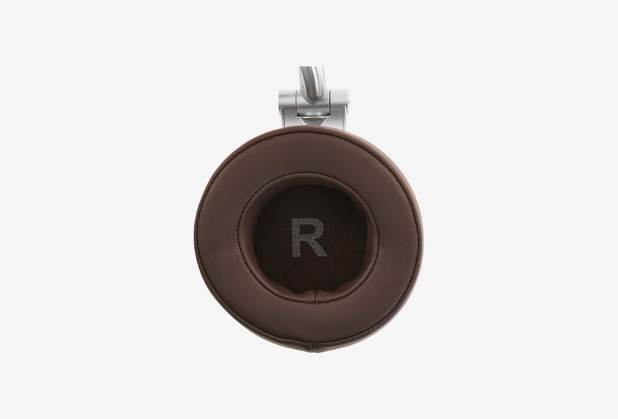 80003831_0426609101233