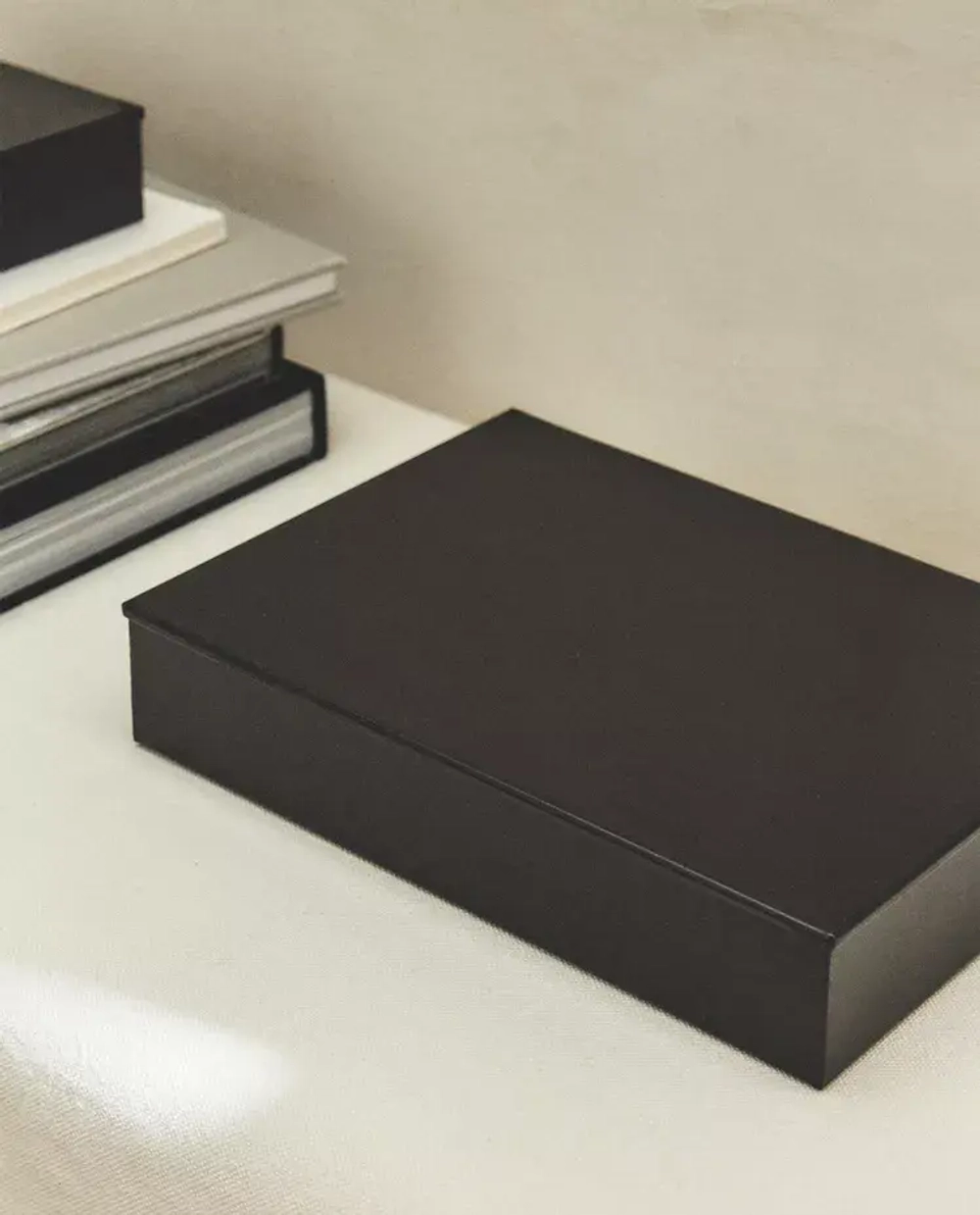 ZARA HOME БОЛЬШАЯ МЕТАЛЛИЧЕСКАЯ ШКАТУЛКА ДЛЯ ДРАГОЦЕННОСТЕЙ, ЧЕРНЫЙ