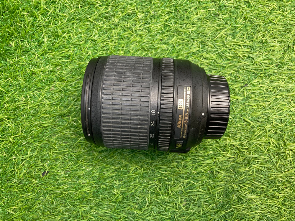 Nikon 18-105mm 3.5-5.6G AF-S ED DX VR Nikkor