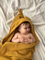 Детское полотенце с капюшоном горчичный