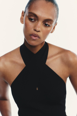 ZARA ТОП ХАЛТЕР С ТЕКСТУРНЫМИ СБОРКАМИ, ЧЕРНЫЙ