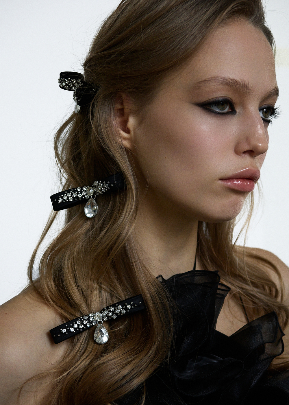 Бант стрекоза XS с декором из камней