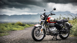 Royal Enfield Classic 350 Chrome Red