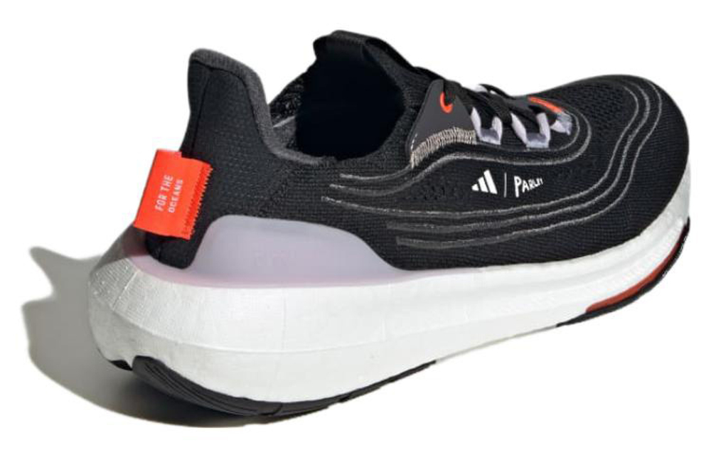 Кроссовки Adidas Ultraboost Light