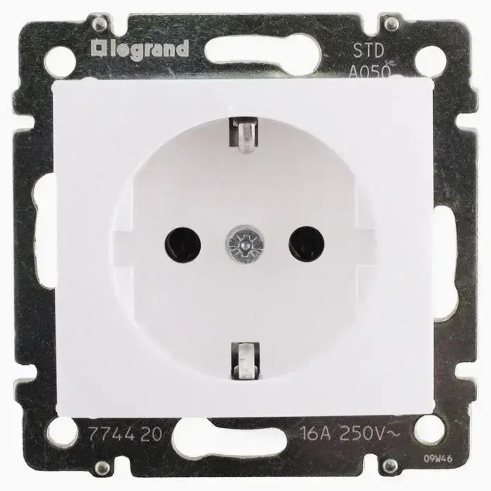 Розетка одинарная с заземлением Legrand Valena (скрытая установка) - Белая 5 шт