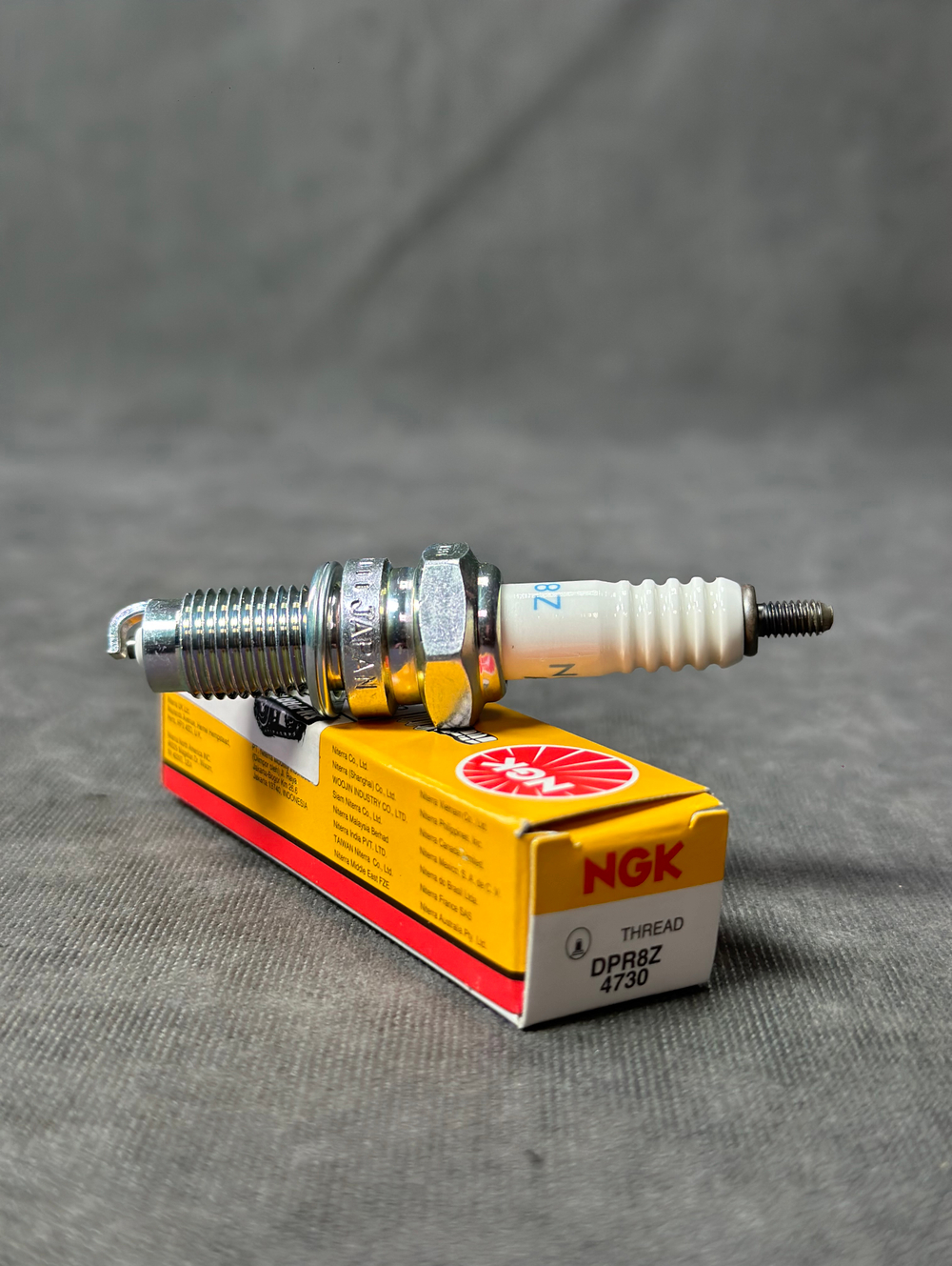 Свеча NGK DPR8Z (4730)