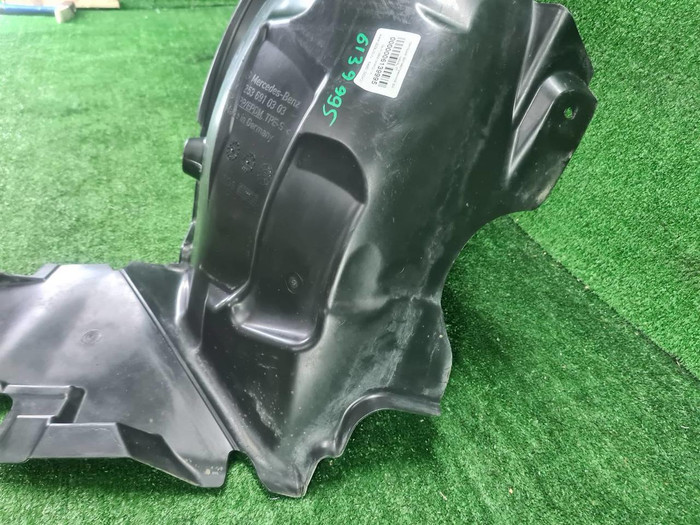 Подкрылок передний левый Mercedes GLC X253 (2015-2019)