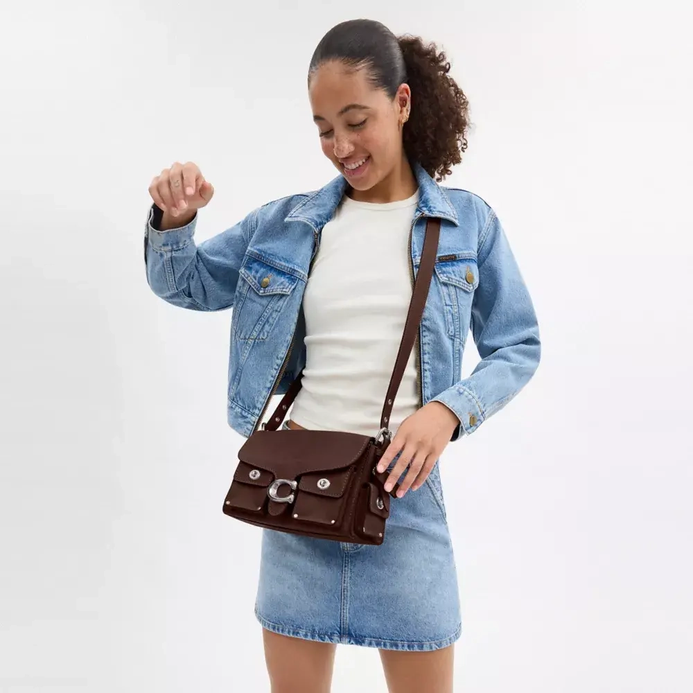 COACH МЯГКАЯ СУМКА CARGO TABBY, ТЕМНО-КОРИЧНЕВЫЙ