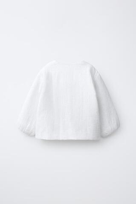 ZARA КУРТКА СО ШВЕЙЦАРСКОЙ ВЫШИВКОЙ, ЦВЕТ ВЫБЕЛЕННОГО ЛЬНА