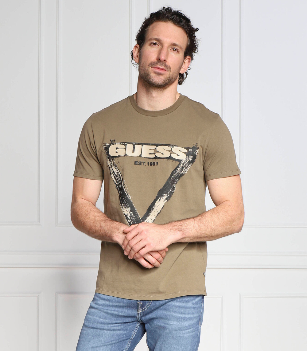 футболка ss bsc brushed triangle tee GUESS - хаки(M3RI64 KBDL0)