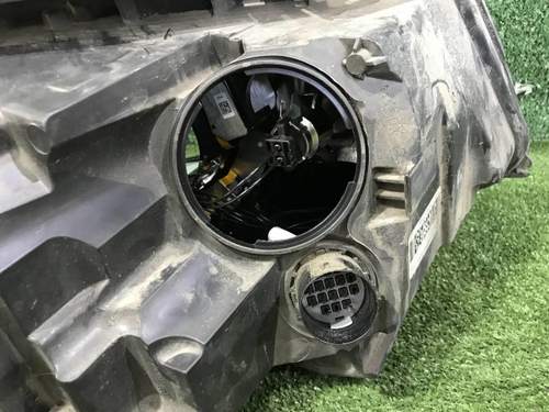Фара левая Land-Rover Discovery Sport (2014-2019) ксенон
