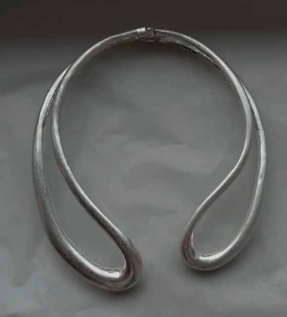 Колье под серебро двойное