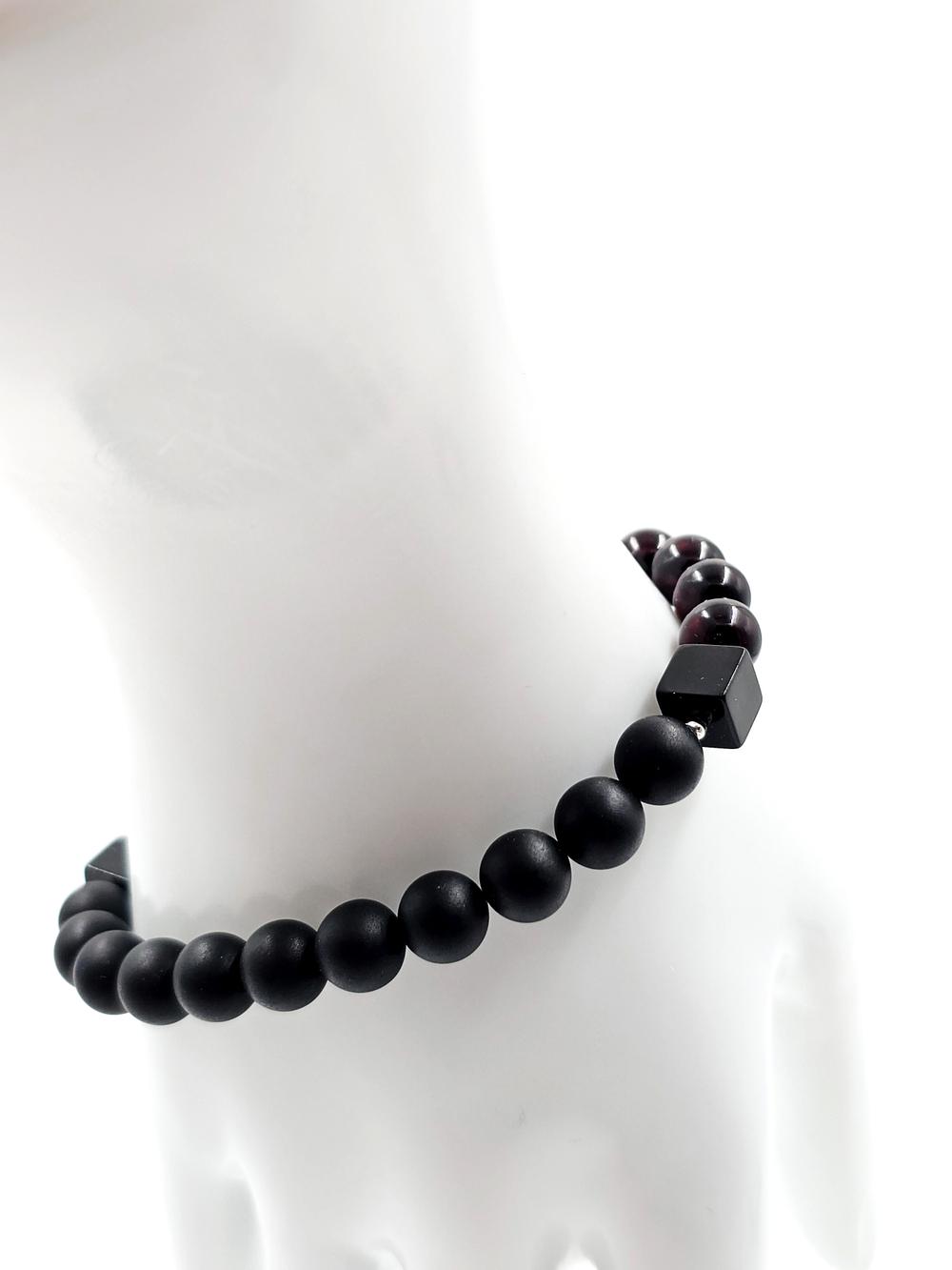 Браслет из натурального черного янтаря