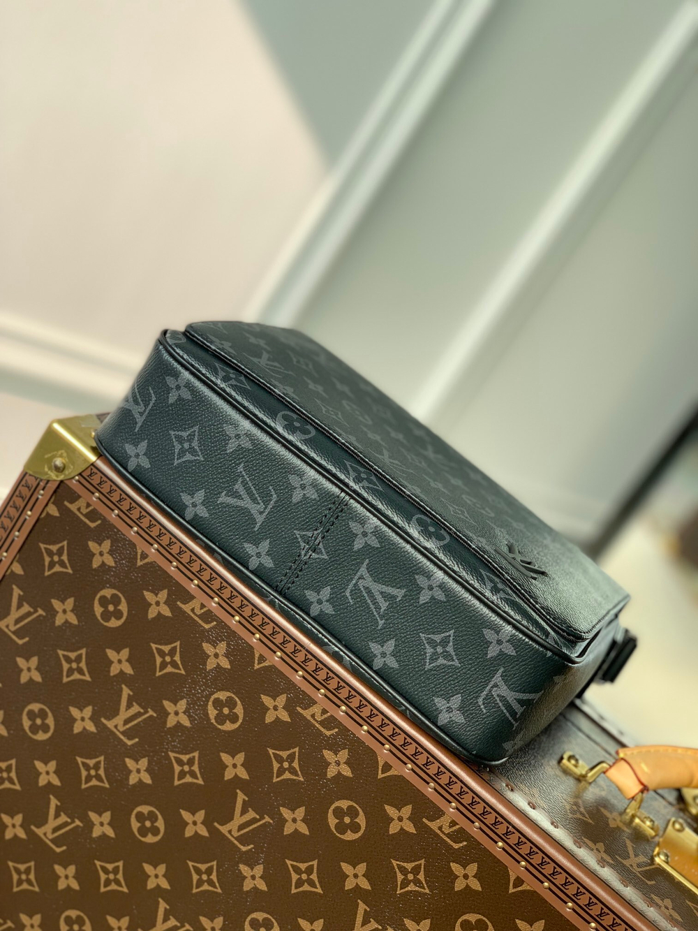 Louis Vuitton District PM Messenger Bag