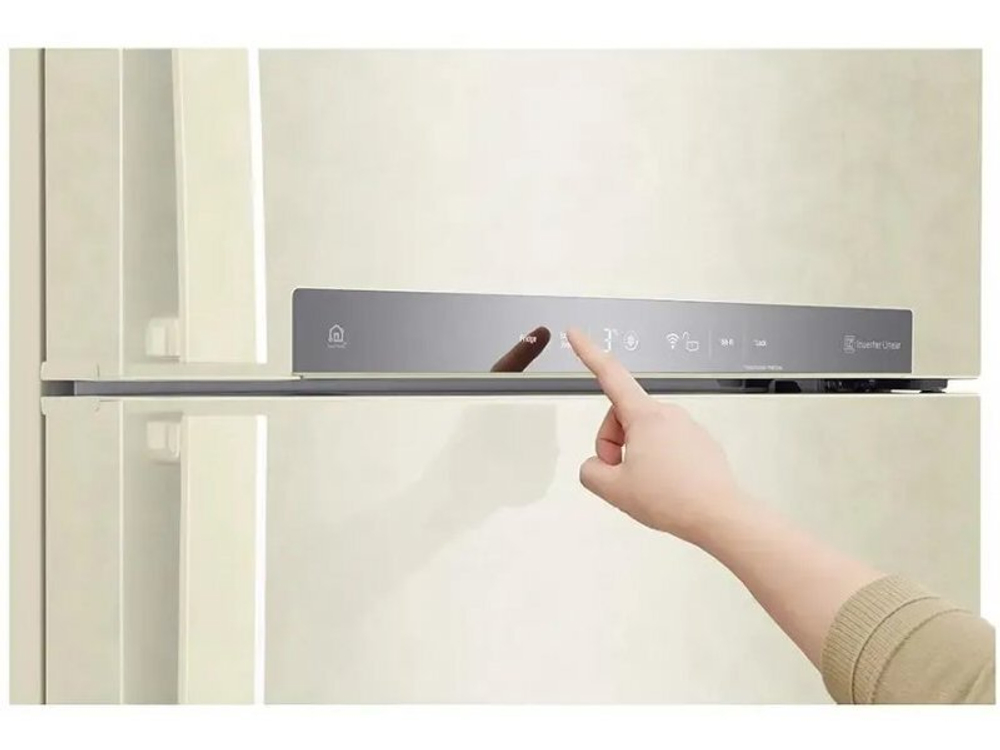 Холодильник LG GN-H702HEHL Total No Frost бежевый