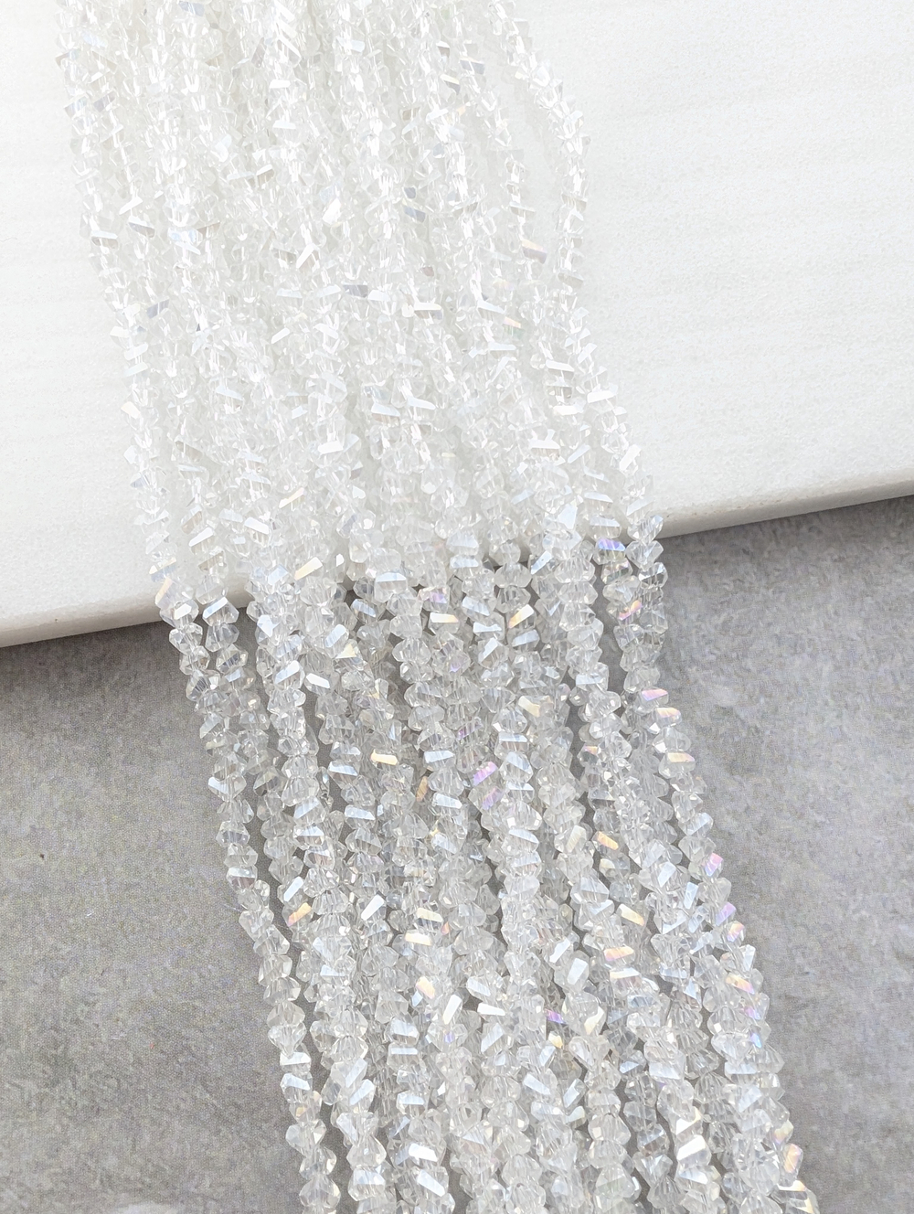 Алмазное стекло 4мм, прозрачный с небольшим переливом