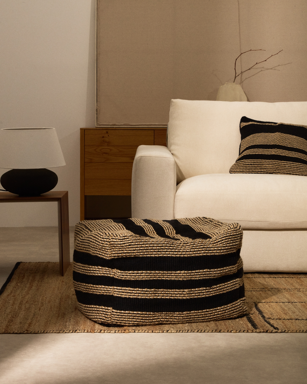 Aylin Пуфик из джута с вышивкой черно/бежевый 60 х 60 см