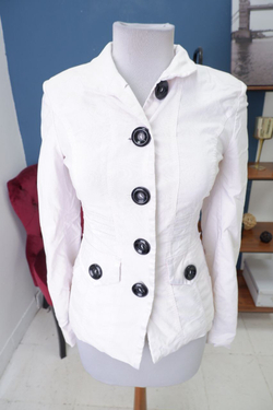 Куртка Liva тонкая 44 размер