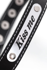 Чокер Штучки-Дрючки Kiss me с белой строчкой черный