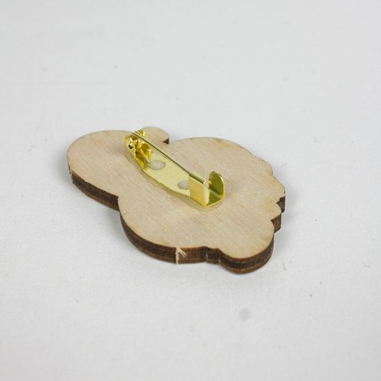 Деревянный значок. Череп