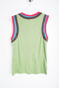 Майка для практичного образа, визуально на 8 лет