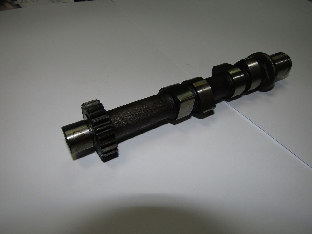 Вал распределительный ведущий KM2V80/Air-mixed camshaft