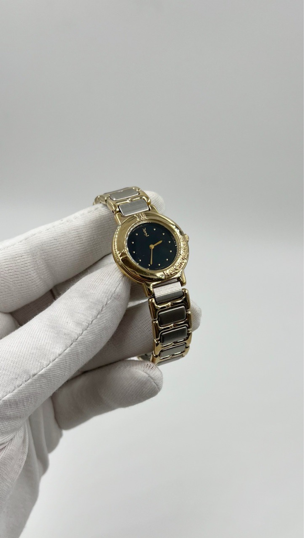 Часы Yves Saint Laurent (только онлайн)