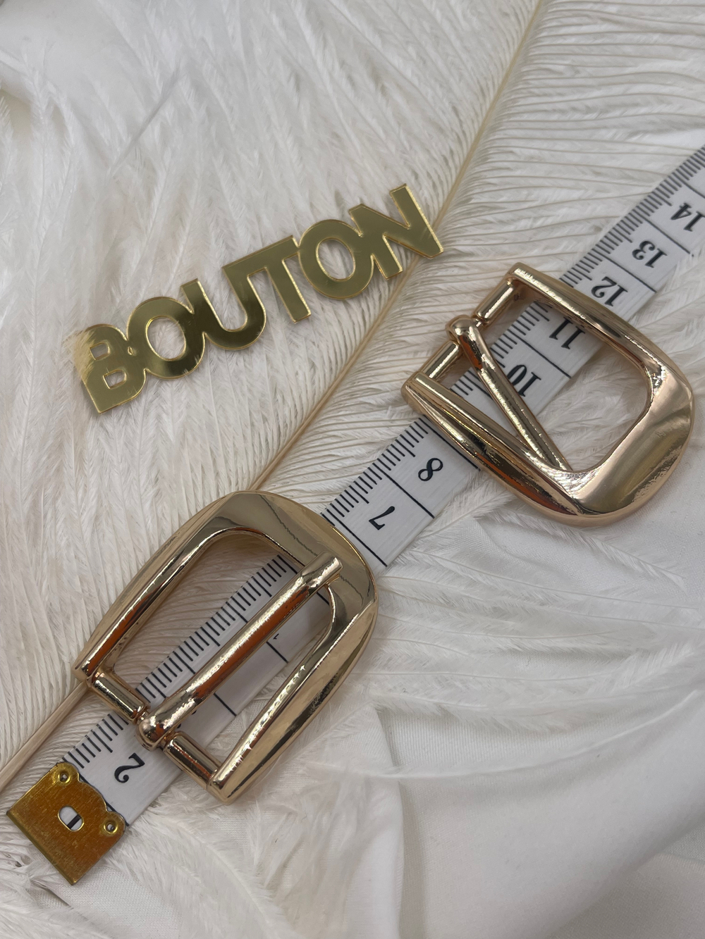 Пряжка золотистый металл