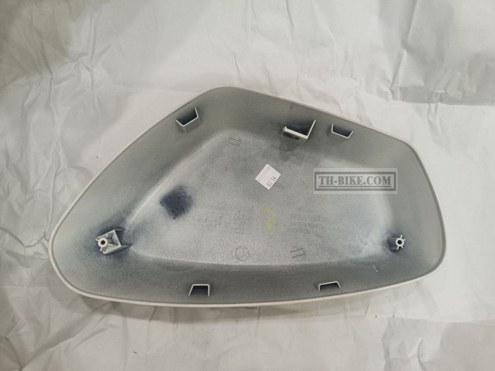 83404-K0G-900ZB. COVER, R. SIDE *NHC13P*. HONDA