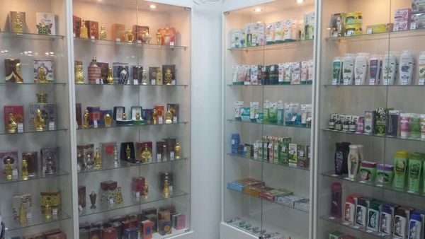 Магазин Арабской парфюмерии и эксклюзивной косметики из Тайланда и Индии.