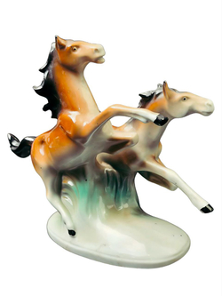 Фарфоровая статуэтка "Бегущие кони" Gräfenthal