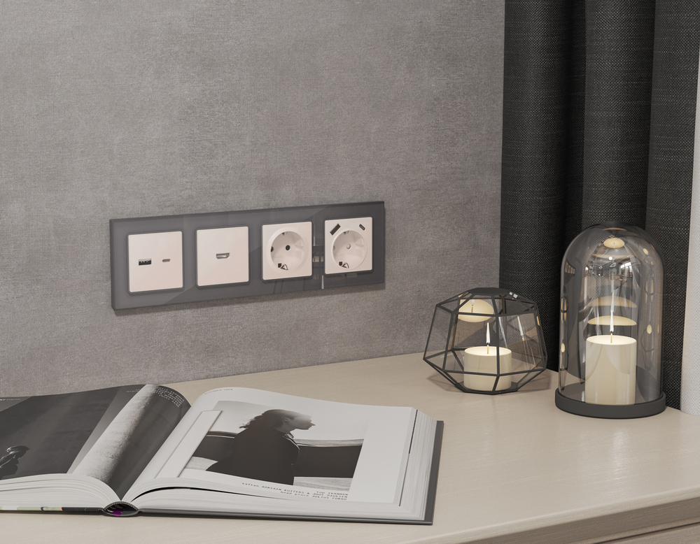 MA207010 Комплект механизма электрической розетки ALFA Жемчуг с/з с шторками QUANT (AP2070, VM141)