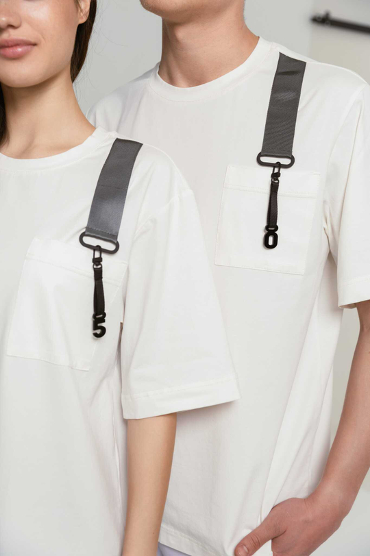 Футболка оверсайз "Та самая счастливая футболка", цвет белый / графитовый