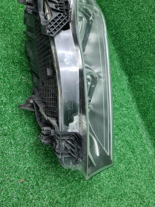 Битая Фара правая BMW X5 F15 (15-18) Adaptive LED