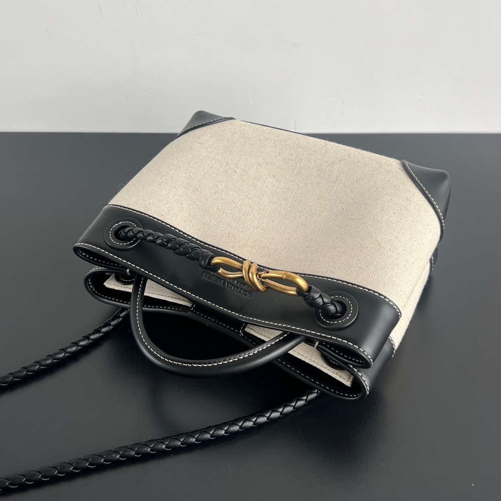 Bottega Veneta Small Andiamo 25 cm