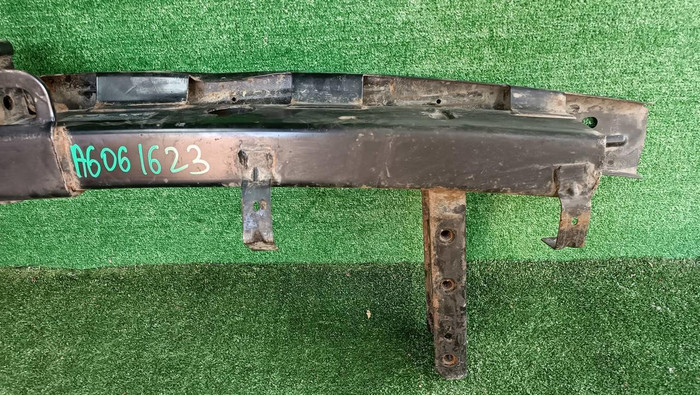 Усилитель задний Chevrolet Tahoe 3 (2006-2014)