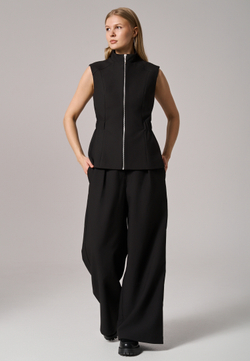 Жилет на молнии черный